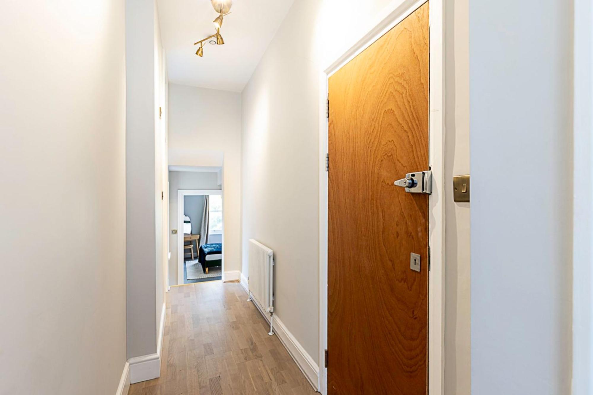 Lovely Bishops Park Flat * Londra